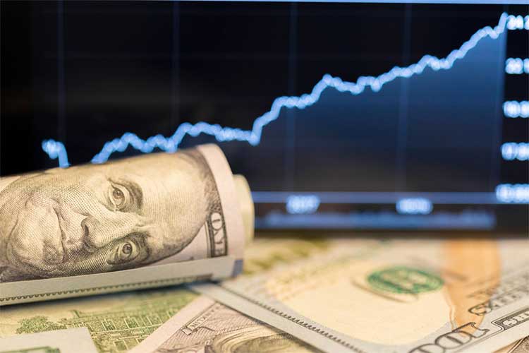 Dolar/TL’de yükseliş hızlandı