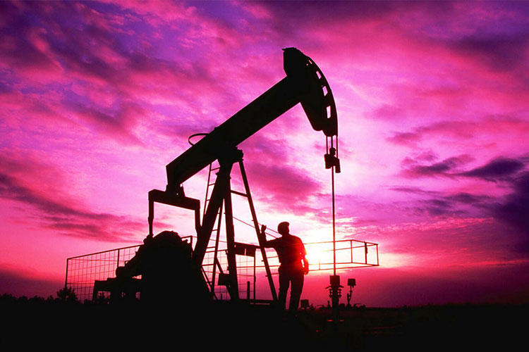 Petrol’ün gözü yüz dolarda